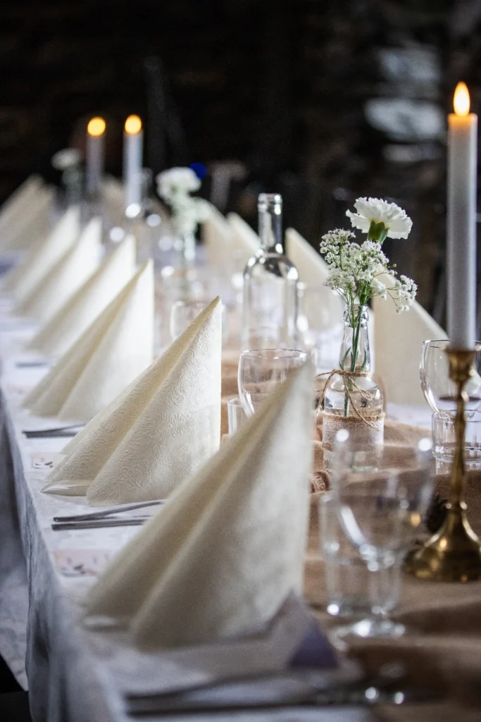 Pöytäkoristeet häihin